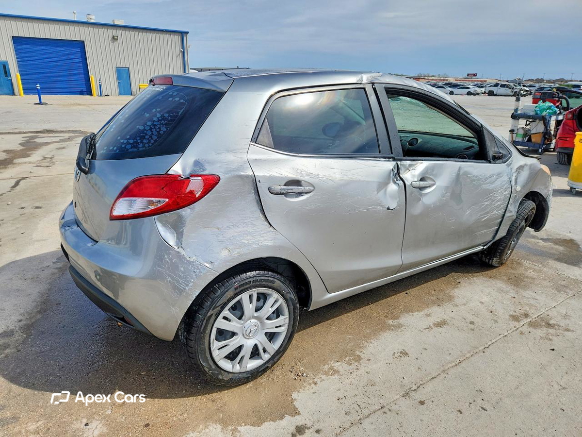 Mazda 2 2012