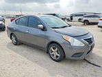 Nissan Versa 2016