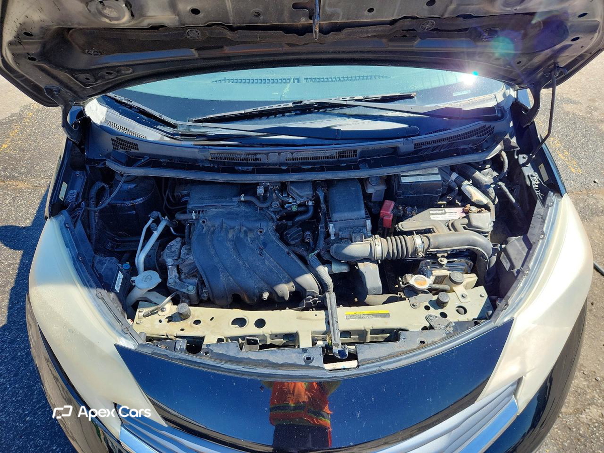 Nissan Versa 2015