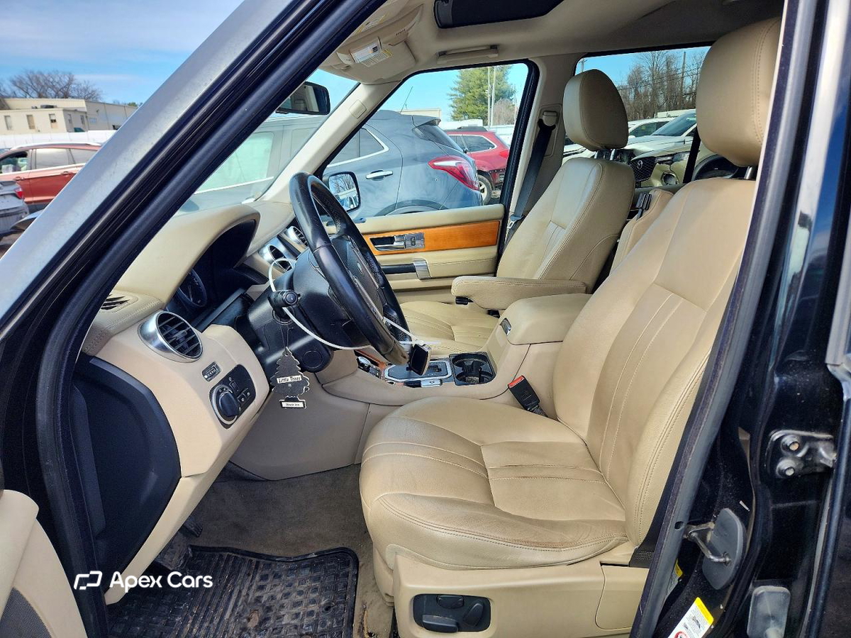 Land Rover LR4 2011