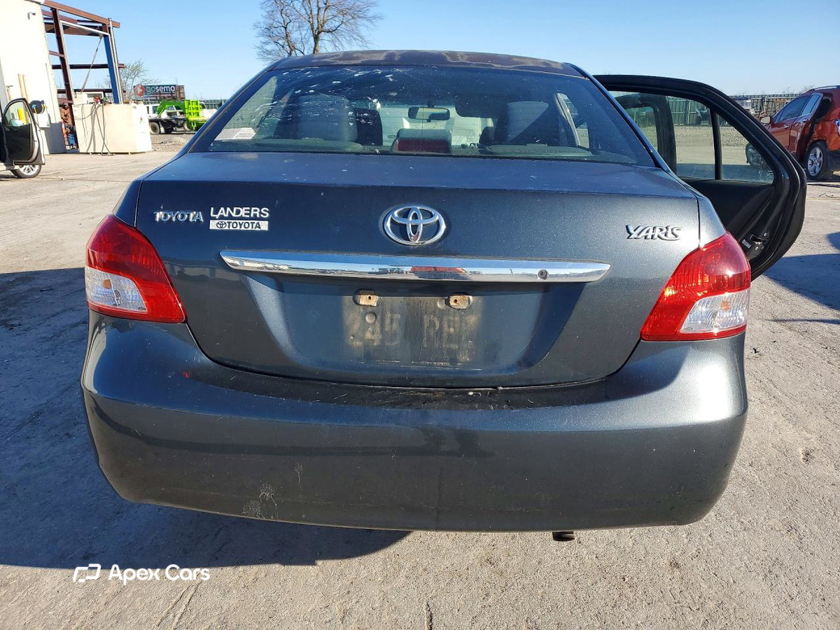 Toyota Yaris 2011