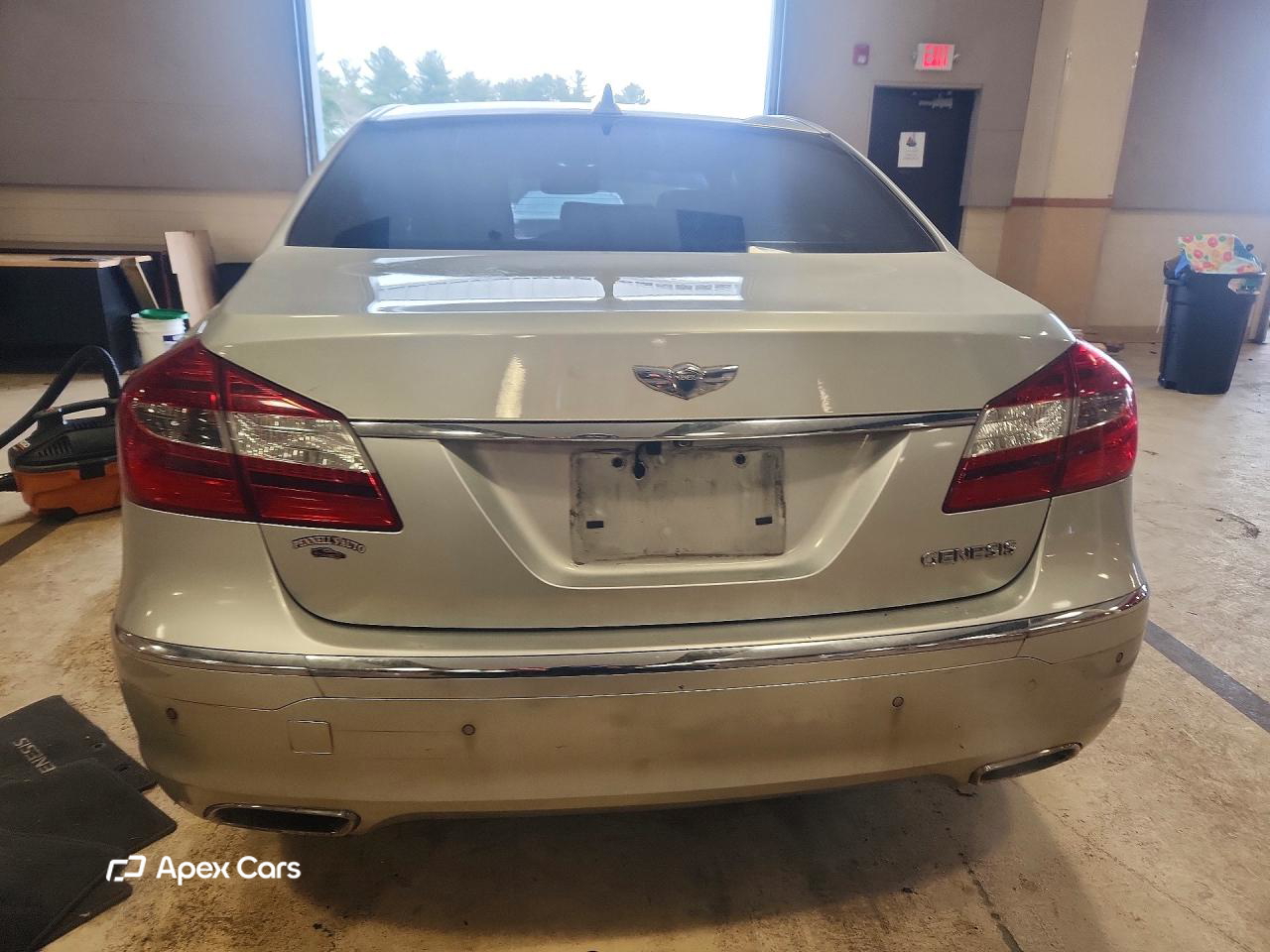 Hyundai Genesis 2012