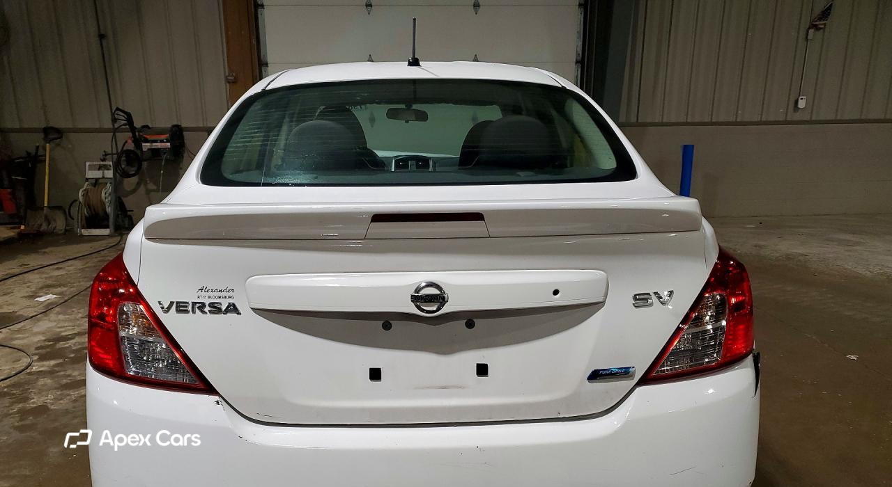 Nissan Versa 2016
