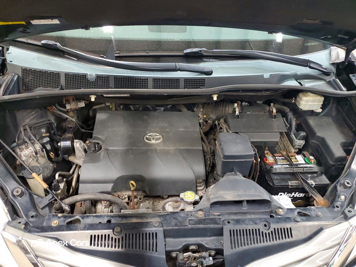 Toyota Sienna 2013
