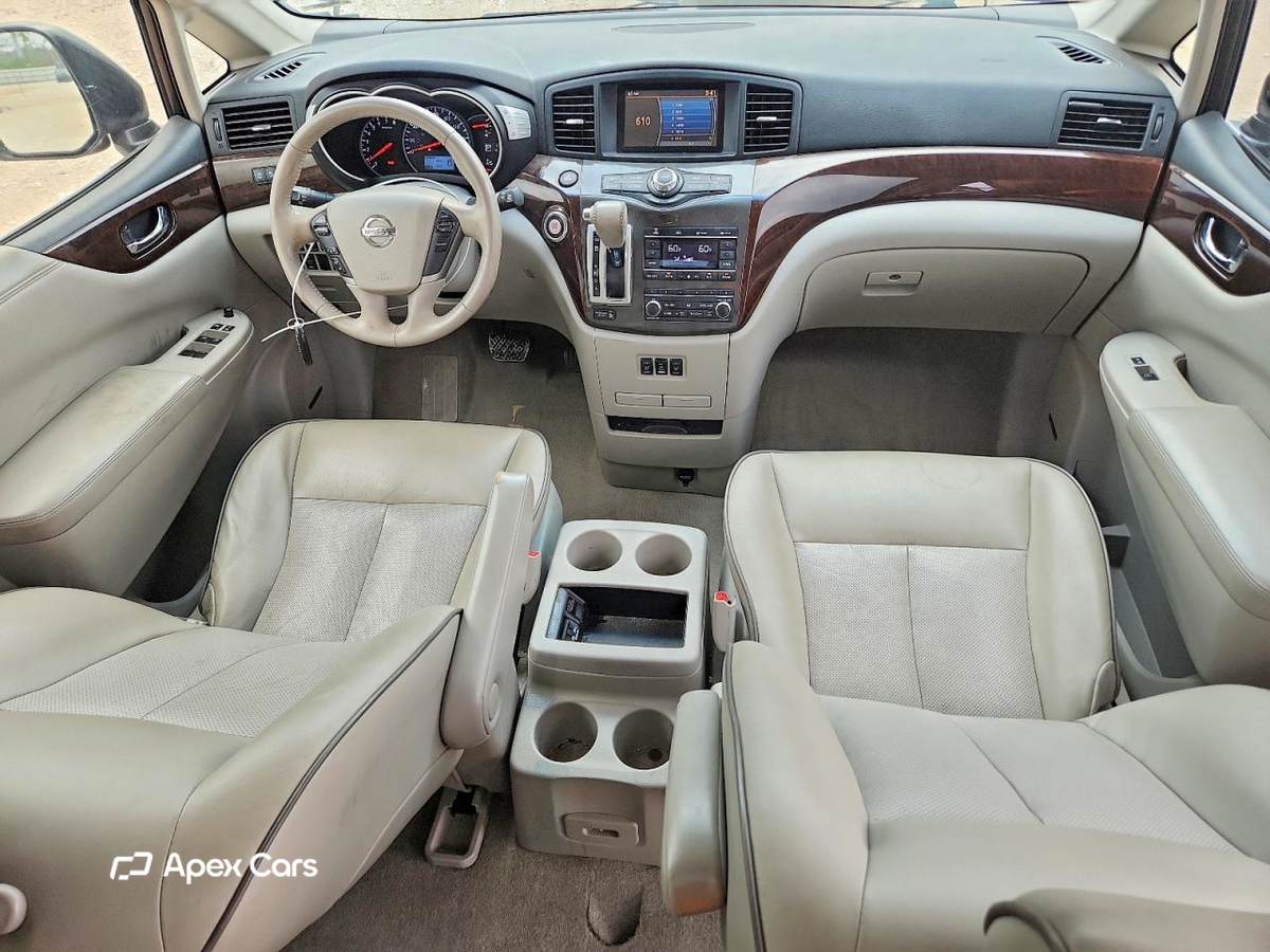 Nissan Quest 2015