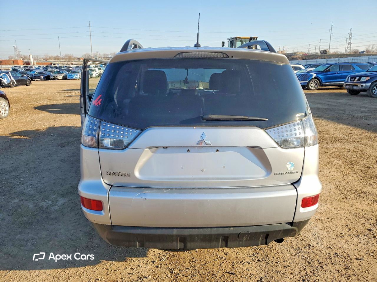 Mitsubishi Outlander 2012