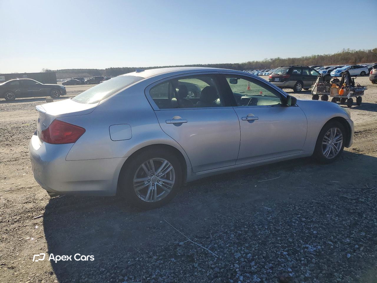 Infiniti G 2012