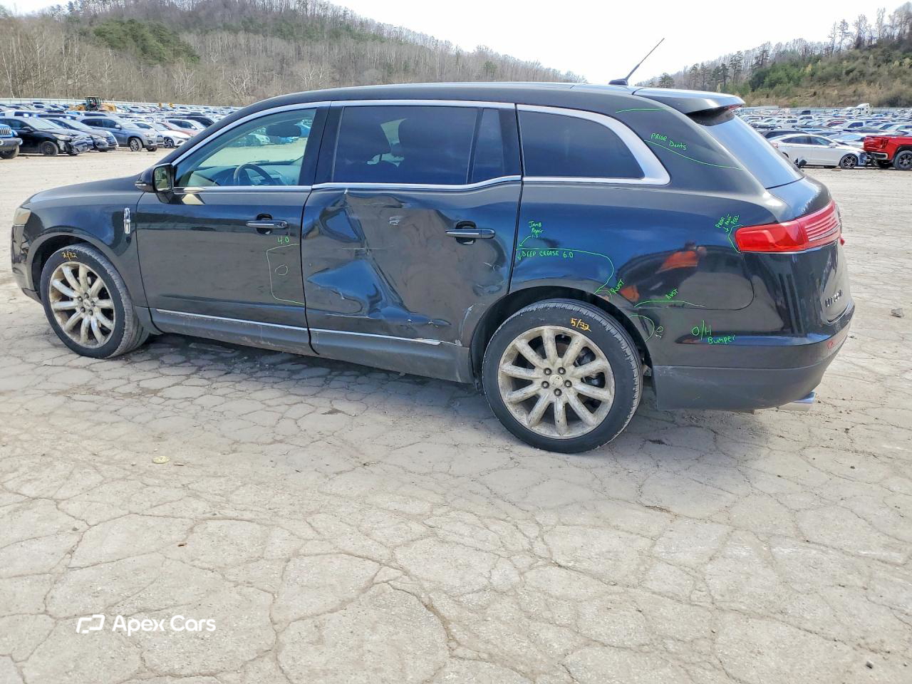 Lincoln MKT 2010