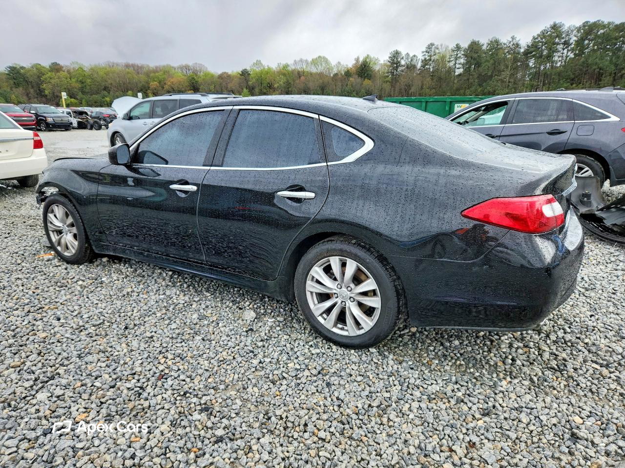 Infiniti M 2011