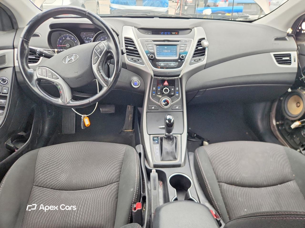 Hyundai Elantra 2016