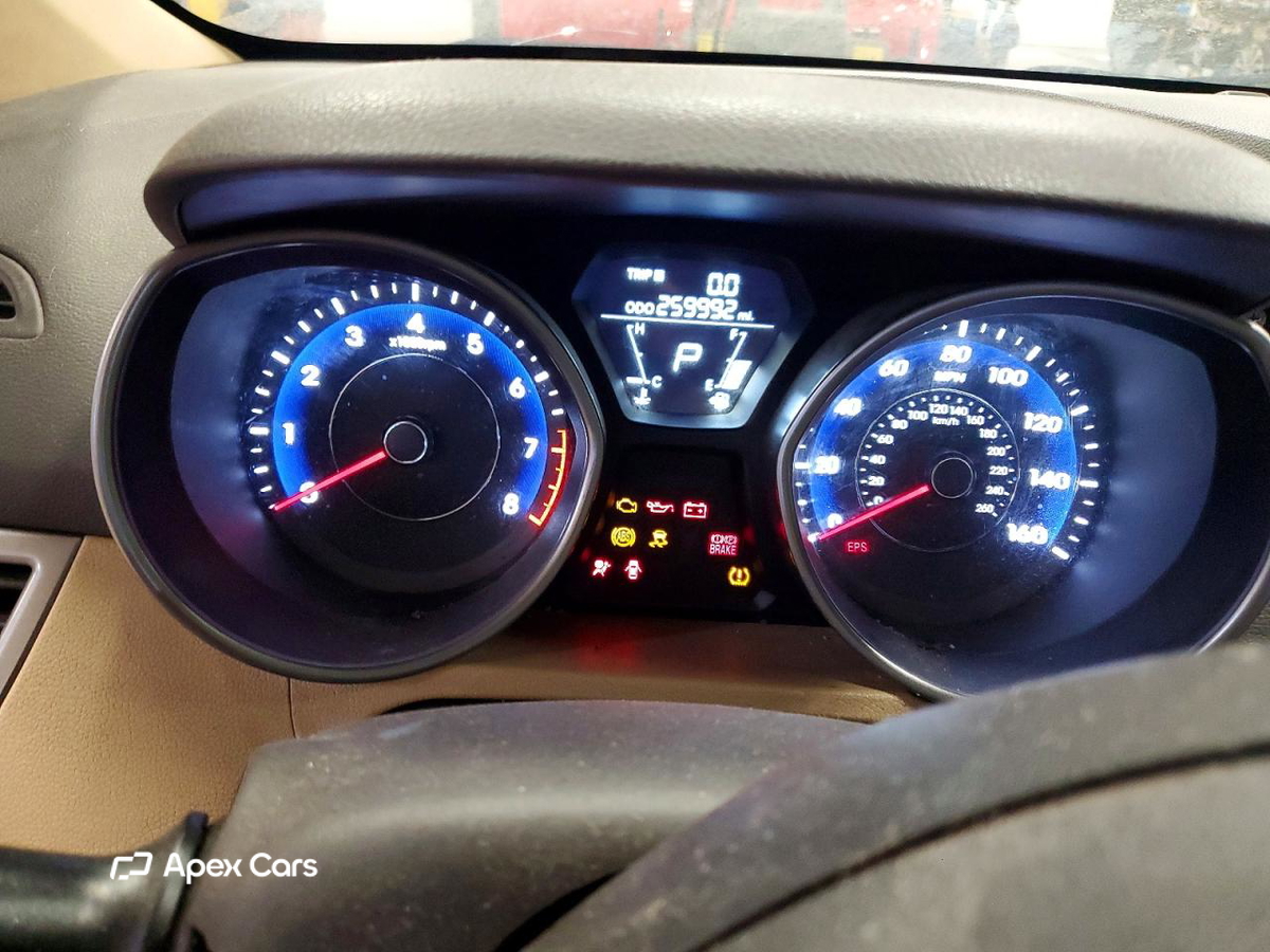 Hyundai Elantra 2012