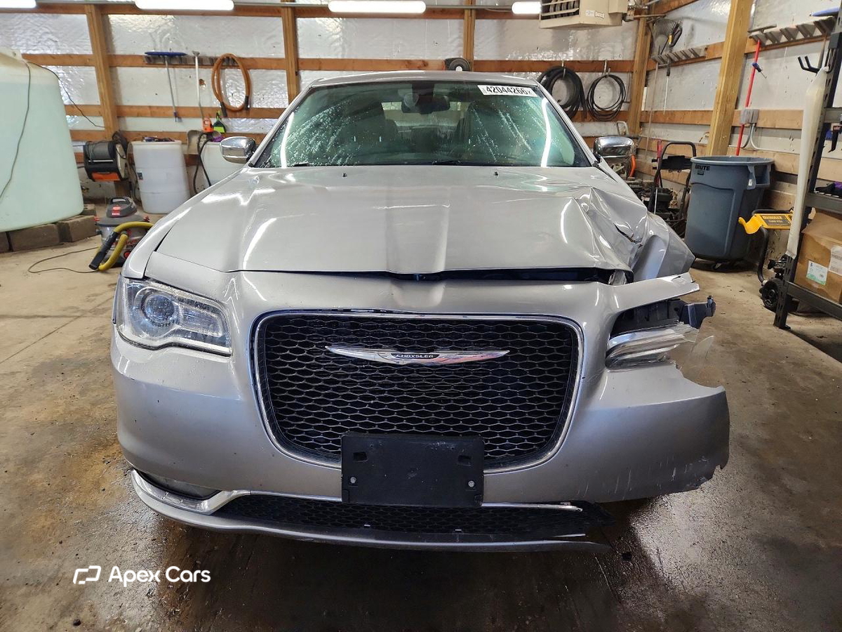 Chrysler 300 2016
