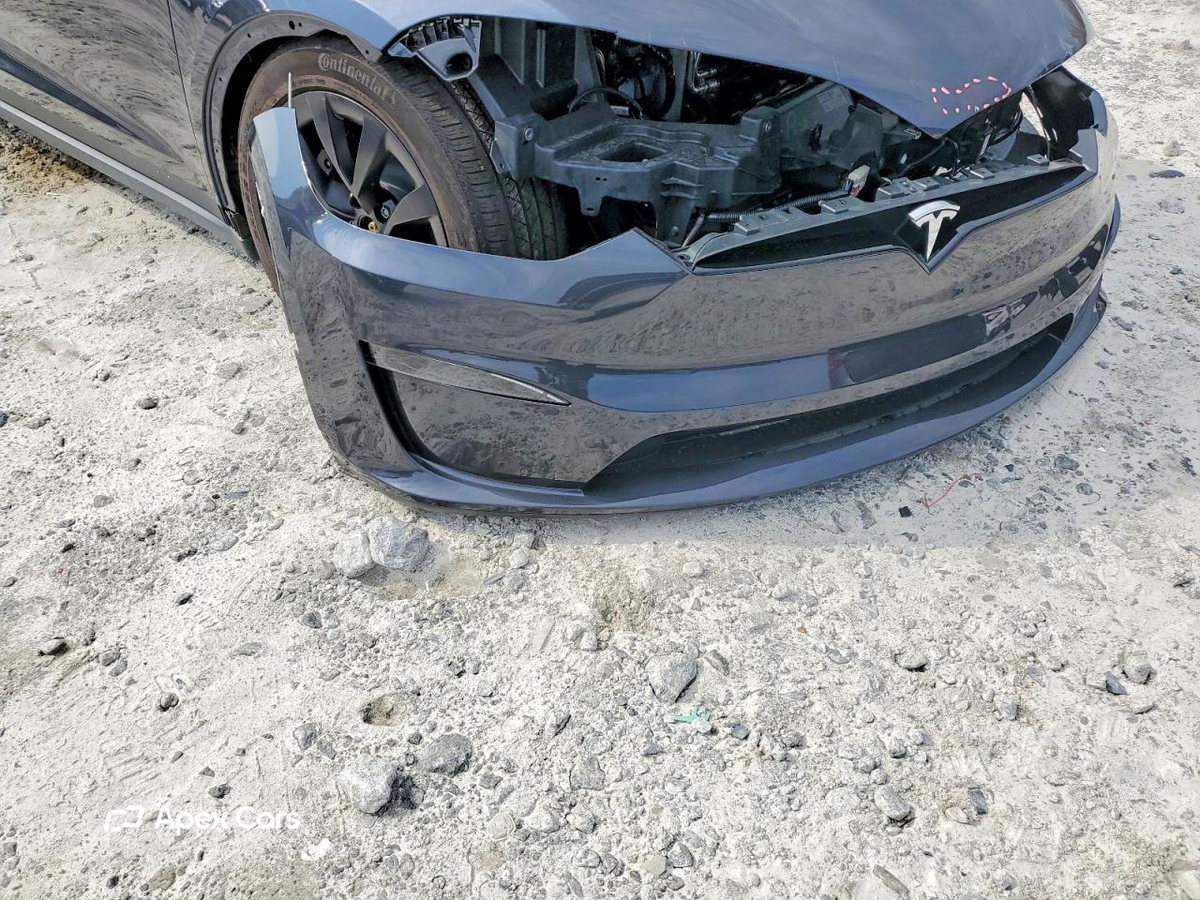 Tesla Model X 2025
