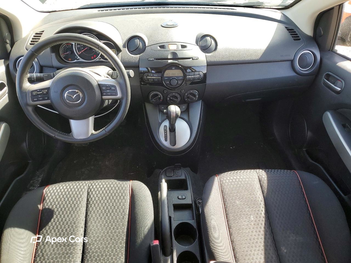 Mazda 2 2011