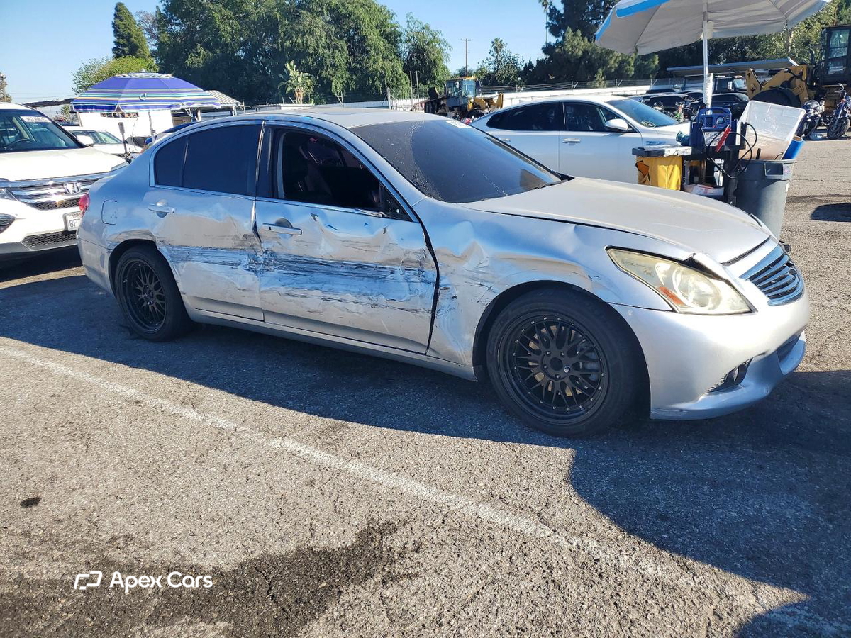 Infiniti G 2013