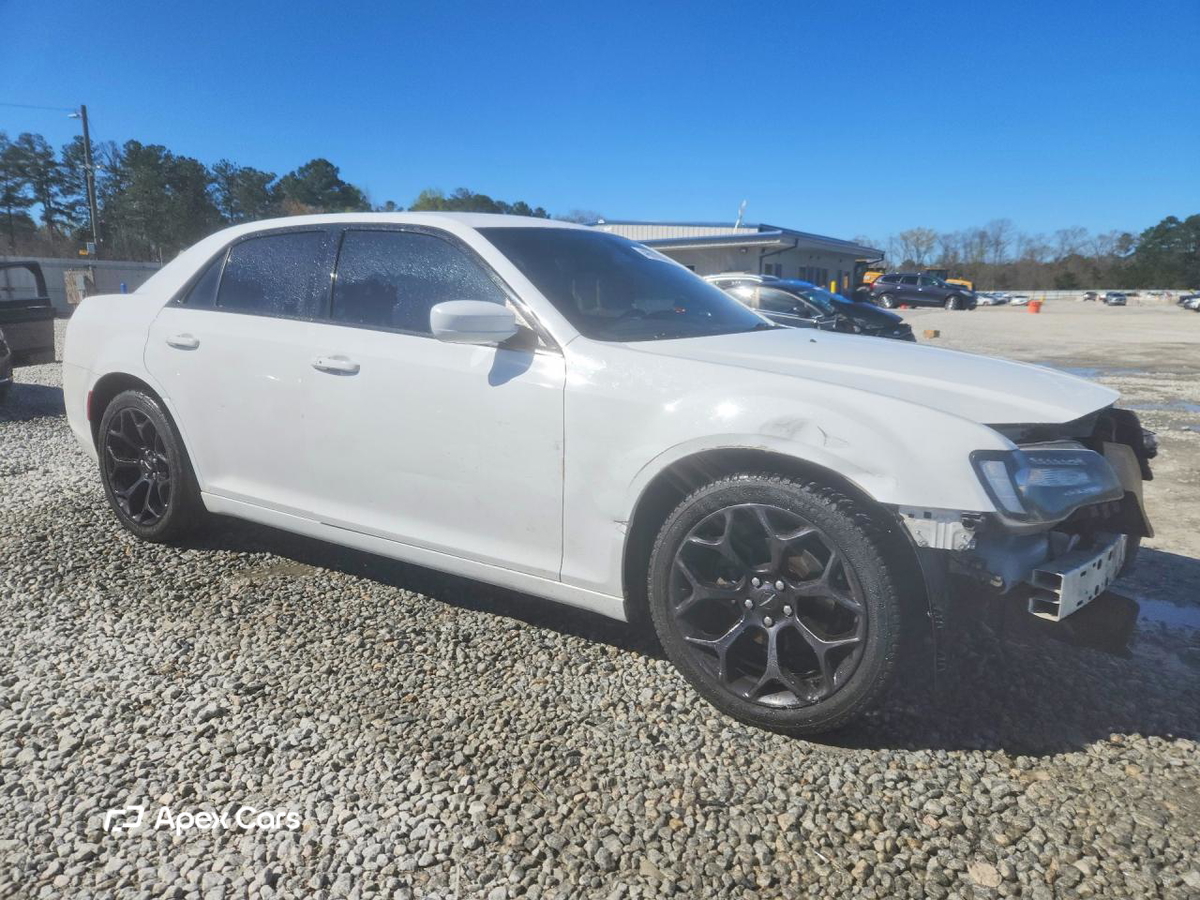 Chrysler 300 2019