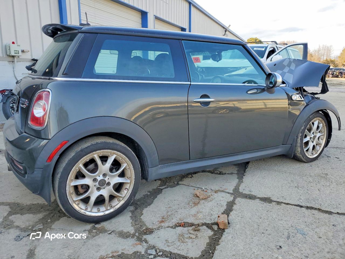MINI Cooper 2011