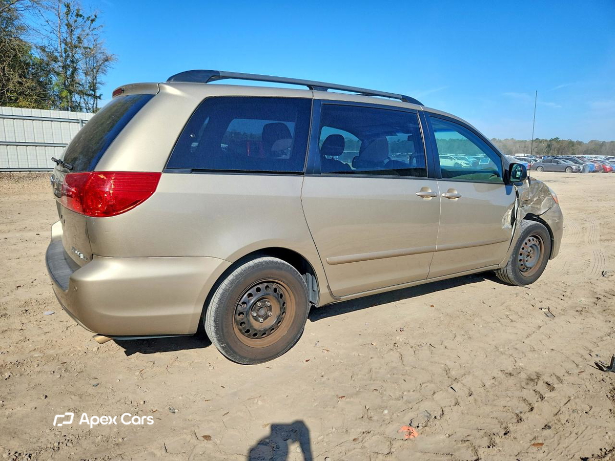 Toyota Sienna 2010