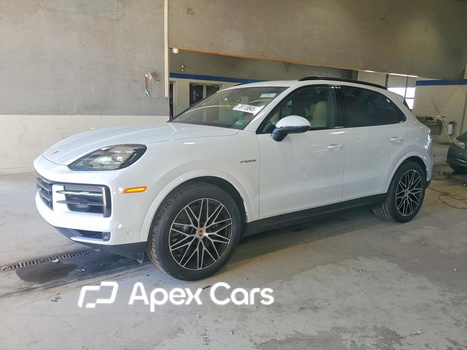 Porsche Cayenne 2025 - Image 1 of 13