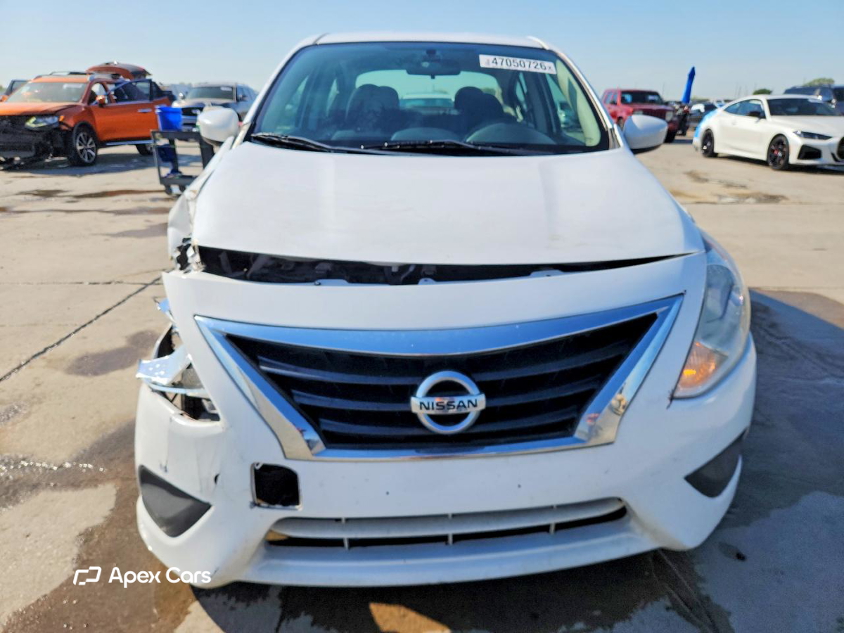 Nissan Versa 2018