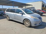 Toyota Sienna 2016