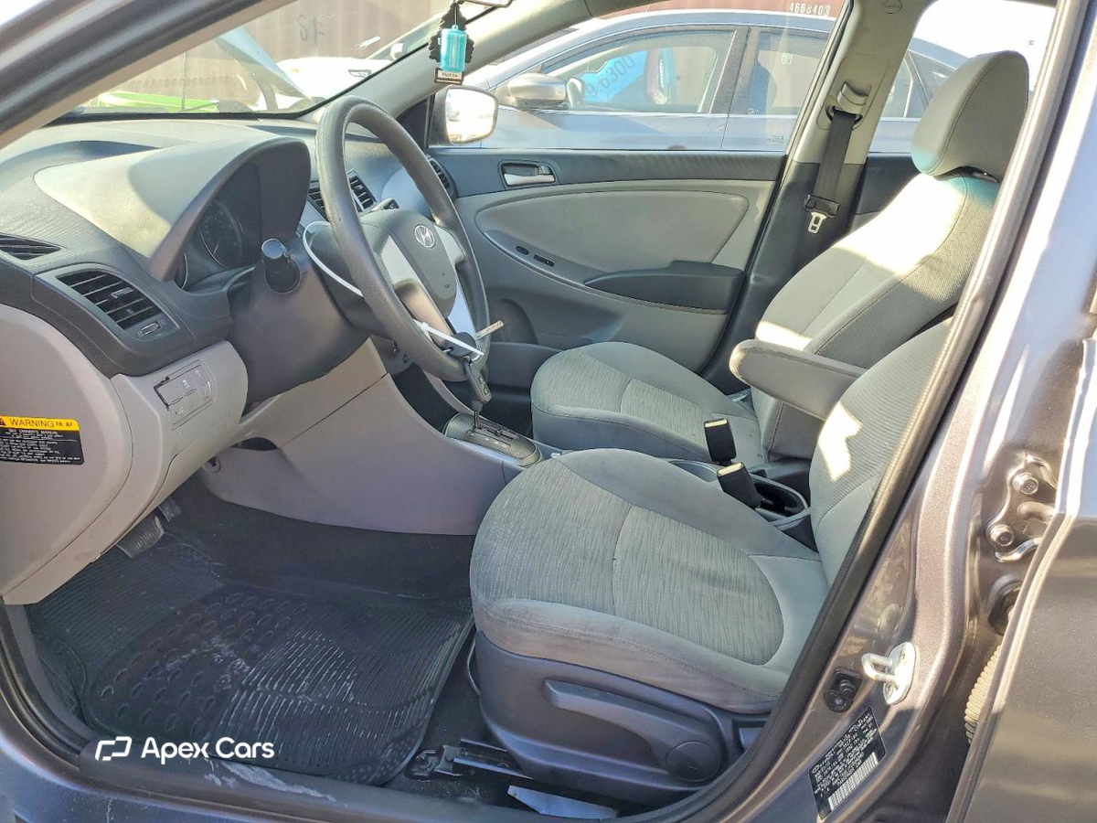 Hyundai Accent 2015