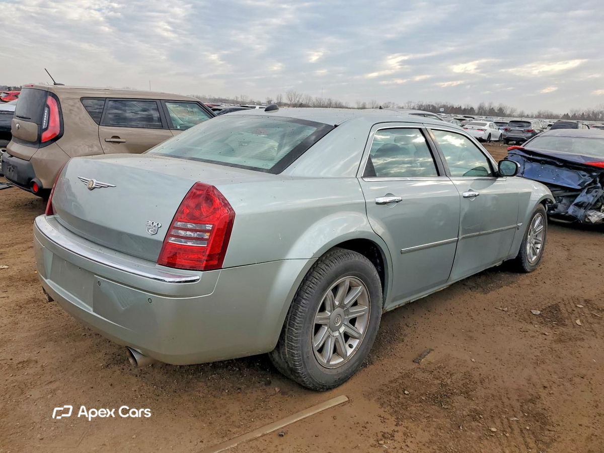 Chrysler 300 2005