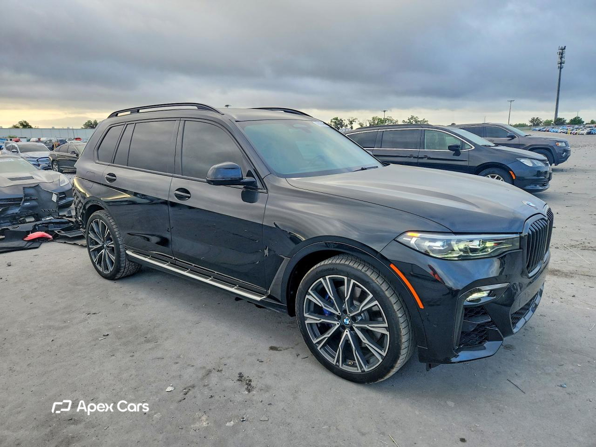 BMW X7 2021