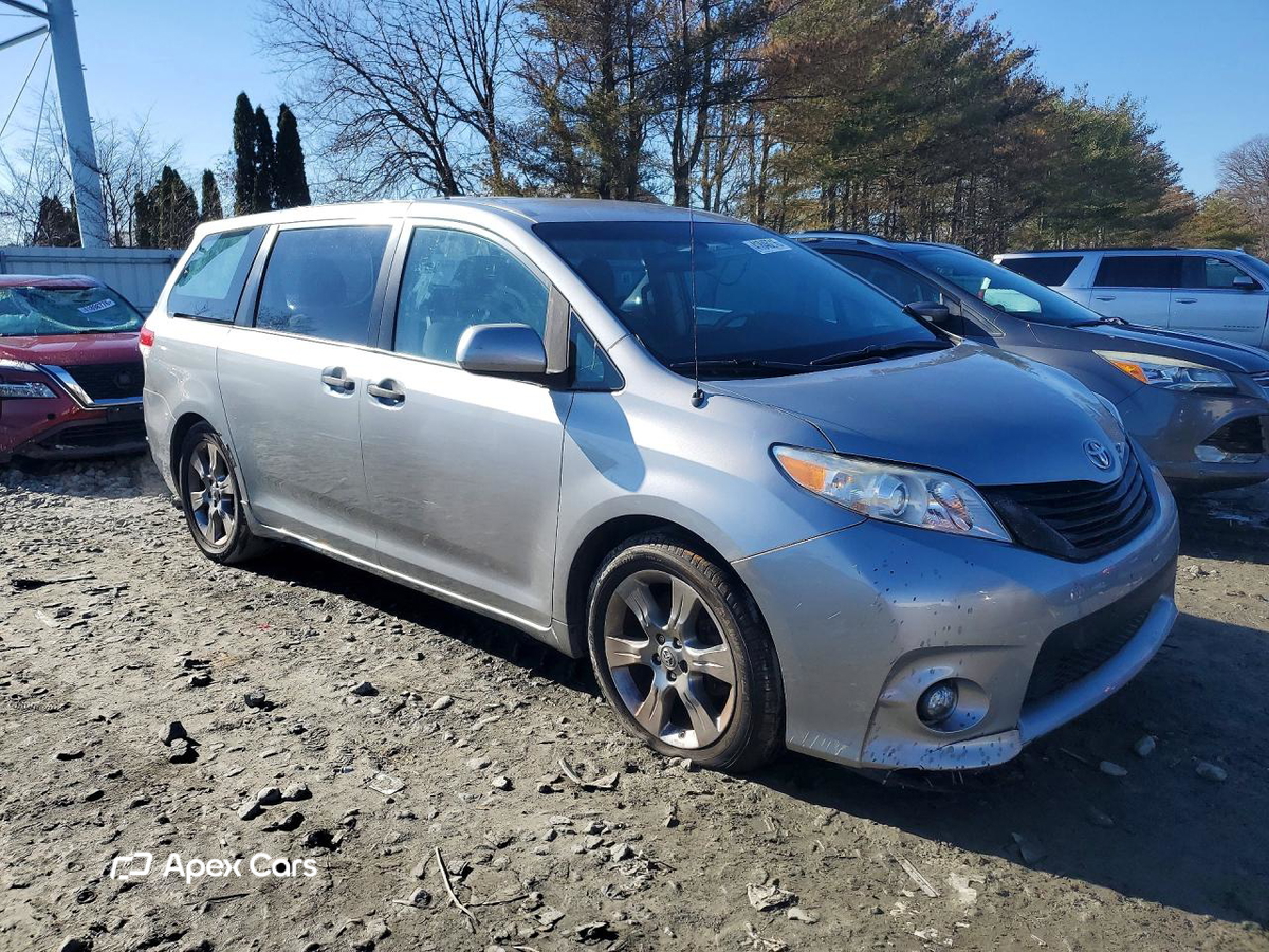 Toyota Sienna 2014