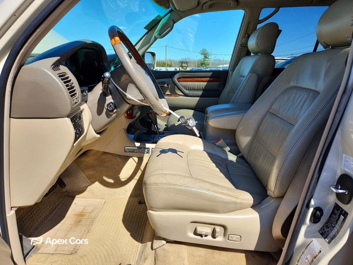 Lexus LX 2006