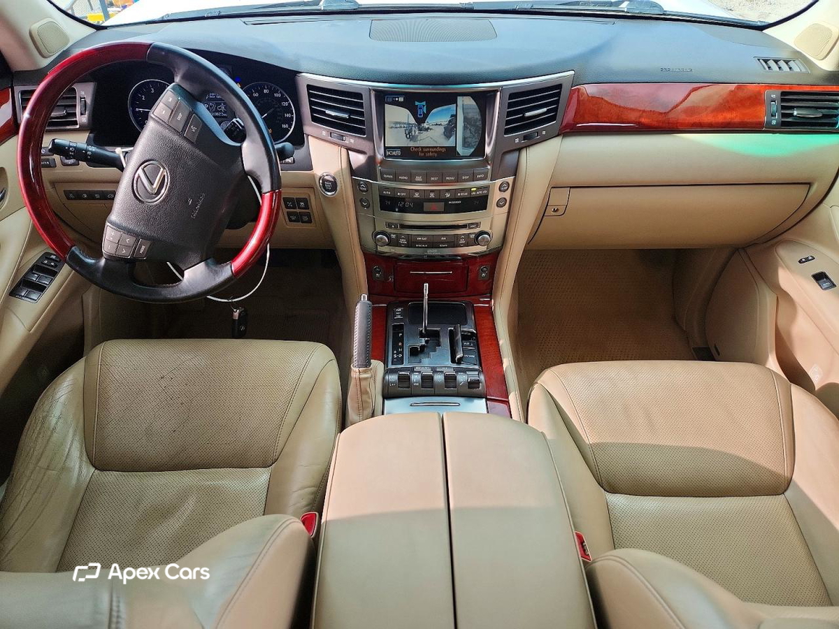 Lexus LX 2009