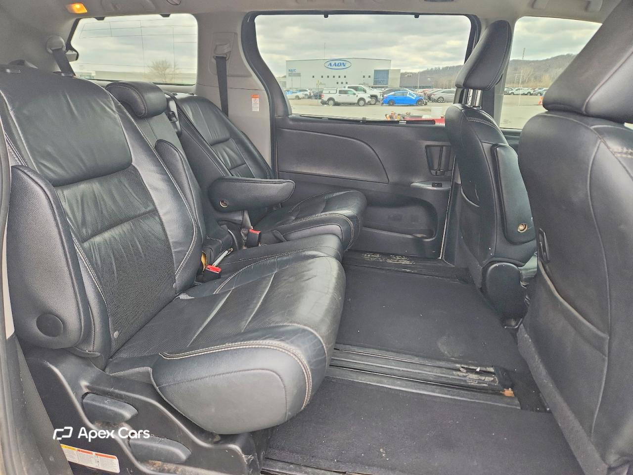 Toyota Sienna 2015