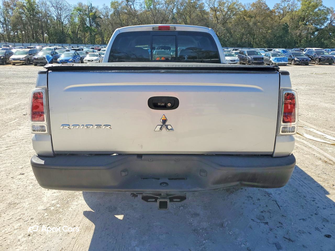 Mitsubishi Raider 2009