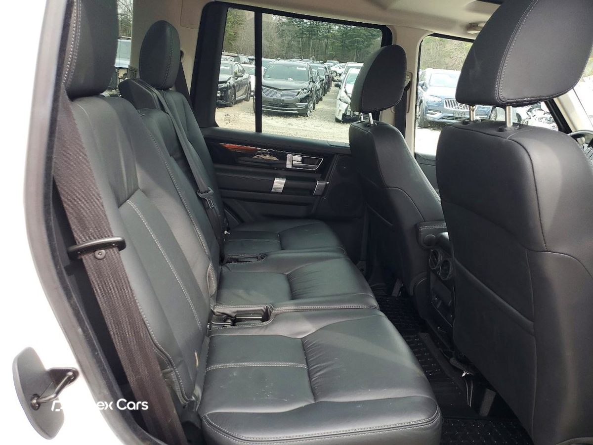 Land Rover LR4 2016