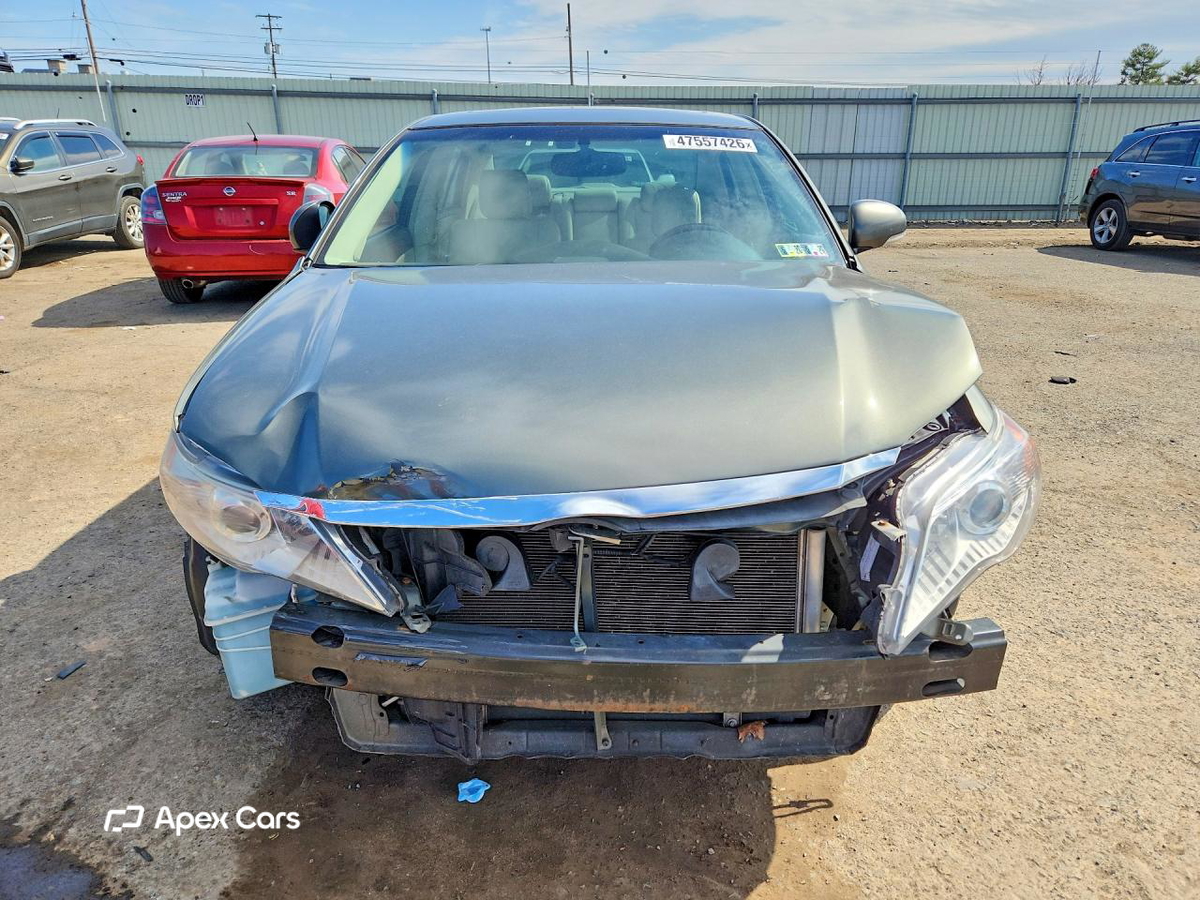 Toyota Avalon 2011