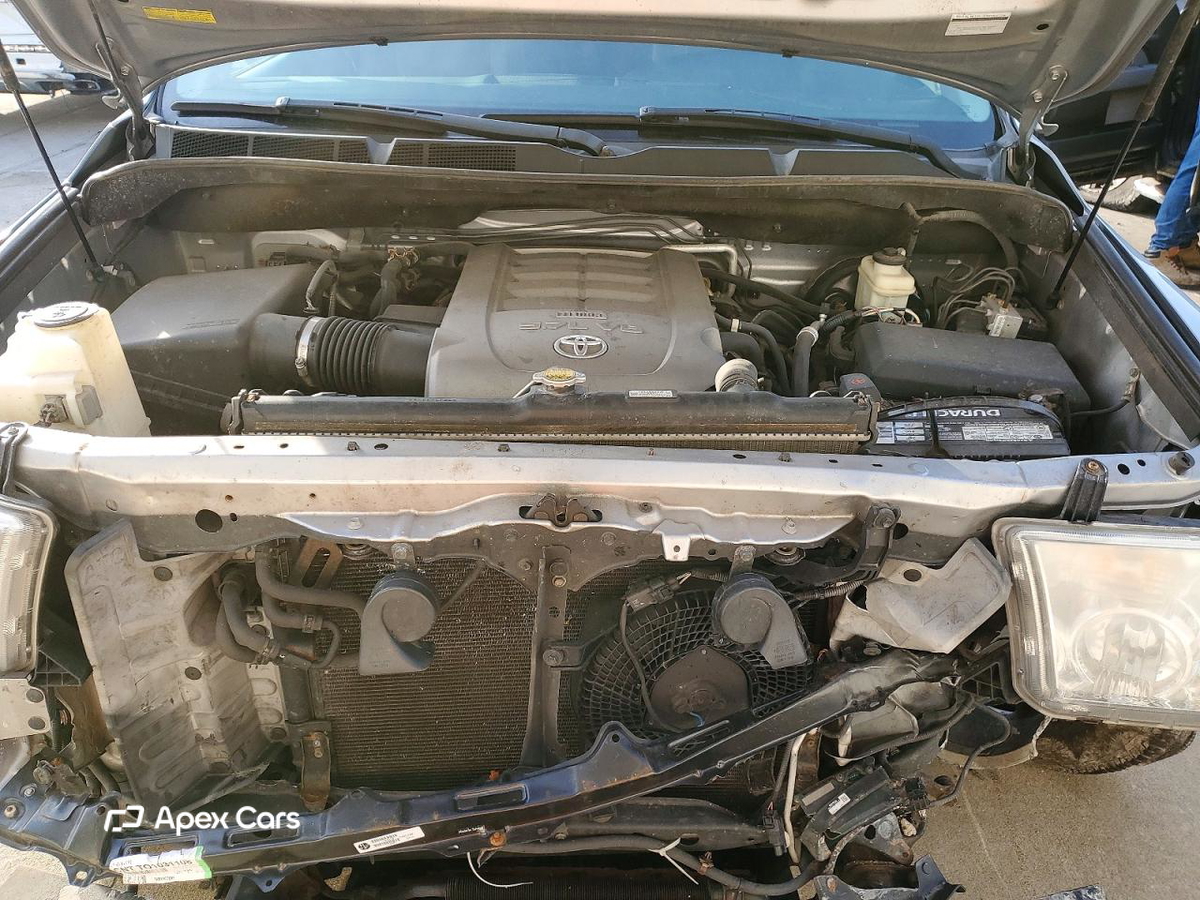 Toyota Sequoia 2010