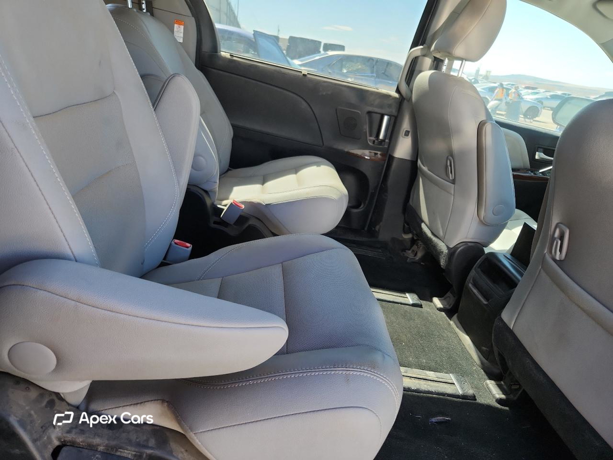 Toyota Sienna 2017