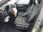 Volvo XC40 2025