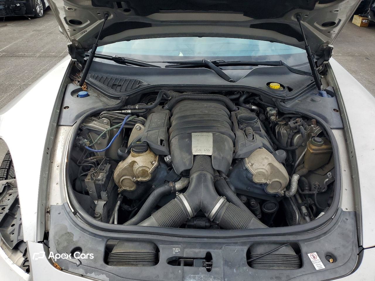 Porsche  2011