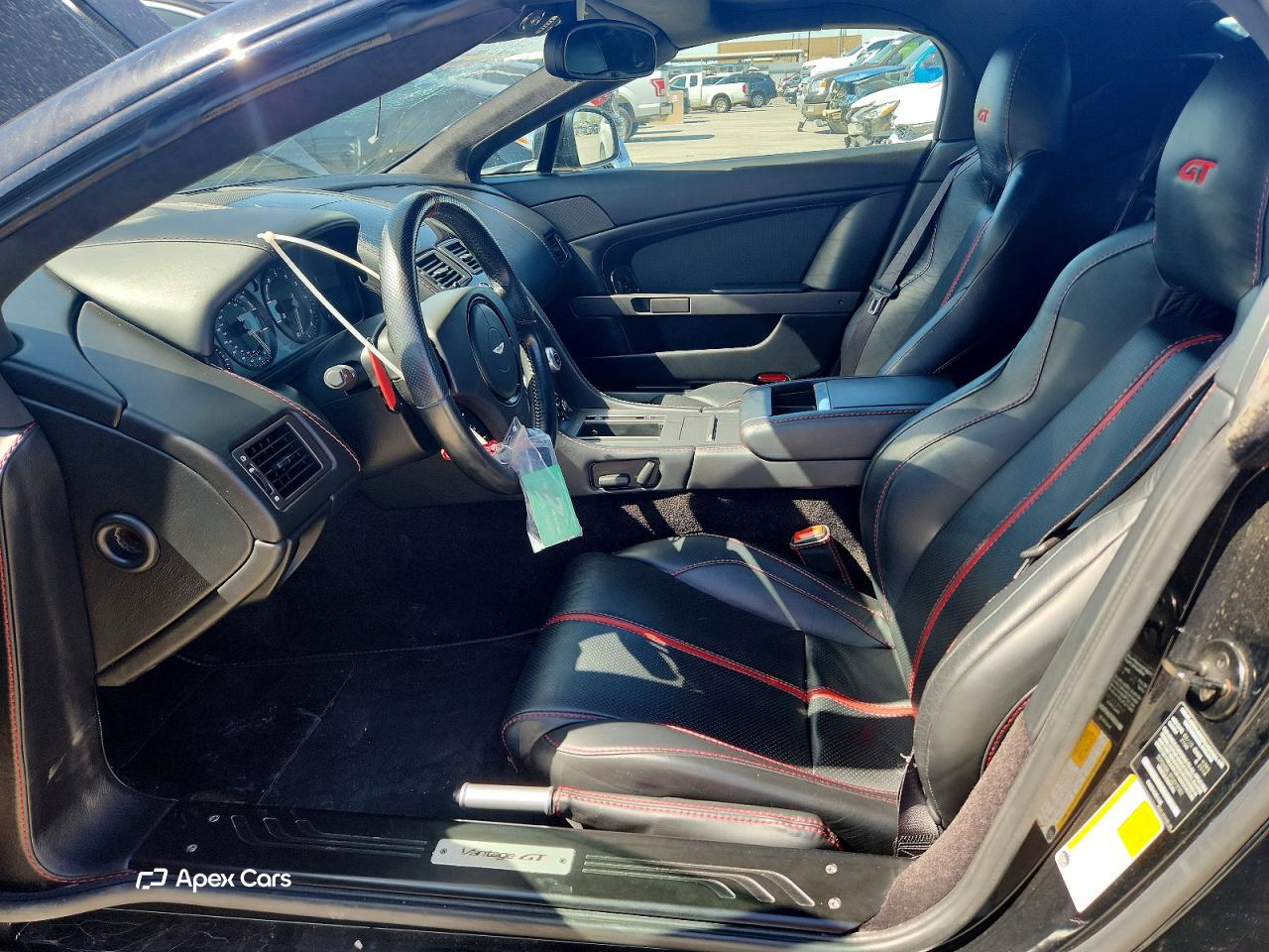 Aston Martin Vantage 2015