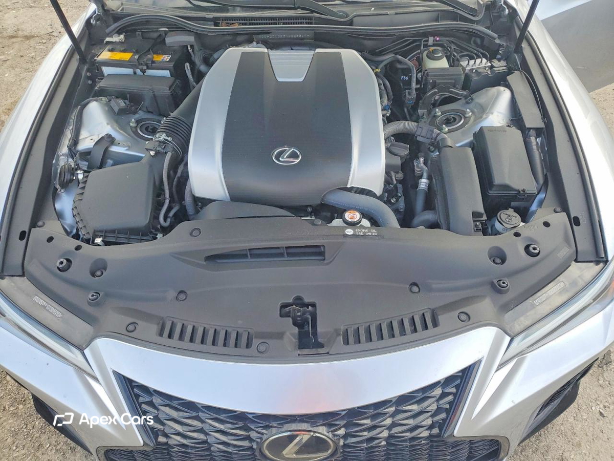 Lexus IS 2022