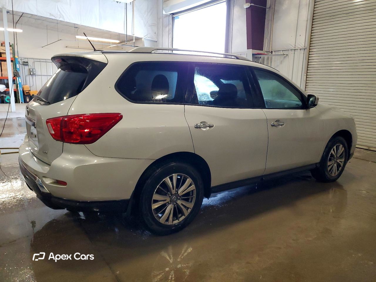 Nissan Pathfinder 2018