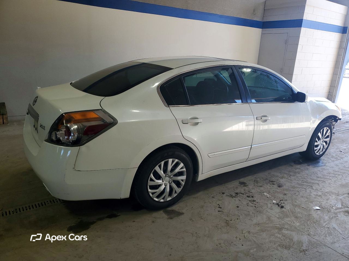Nissan Altima 2012