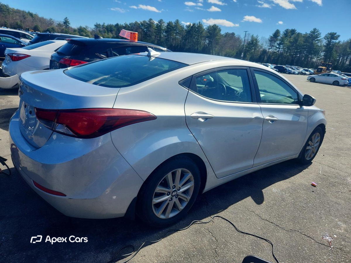 Hyundai Elantra 2014