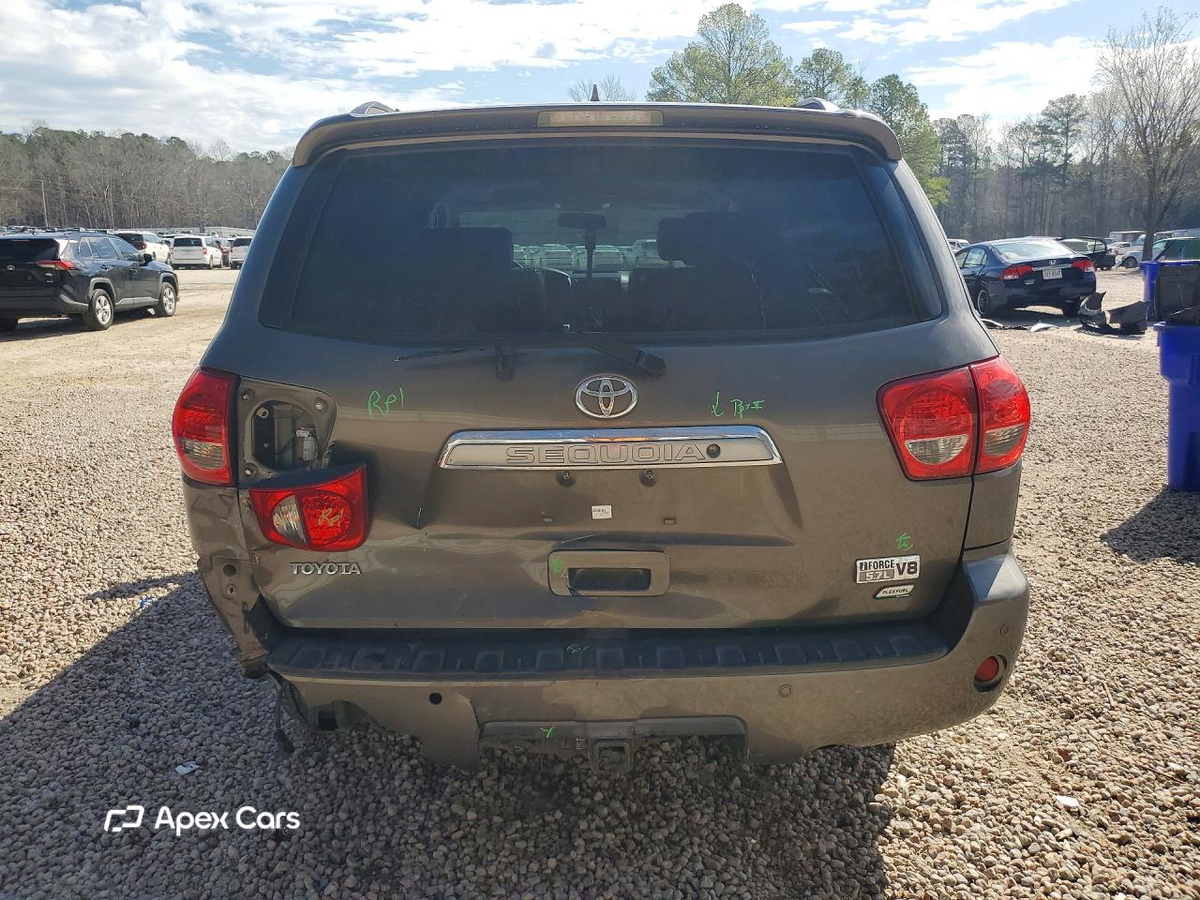 Toyota Sequoia 2010