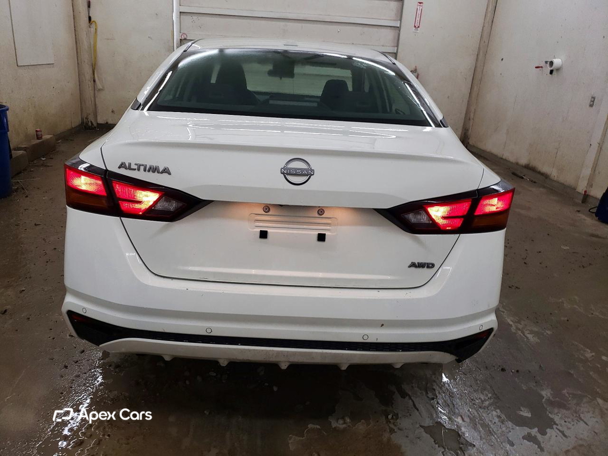 Nissan Altima 2025
