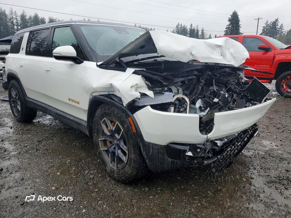 Rivian R1S 2023