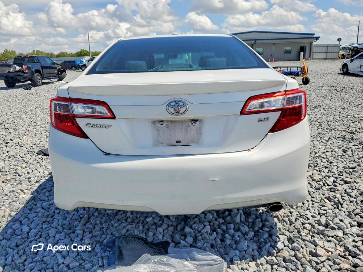 Toyota Camry 2012