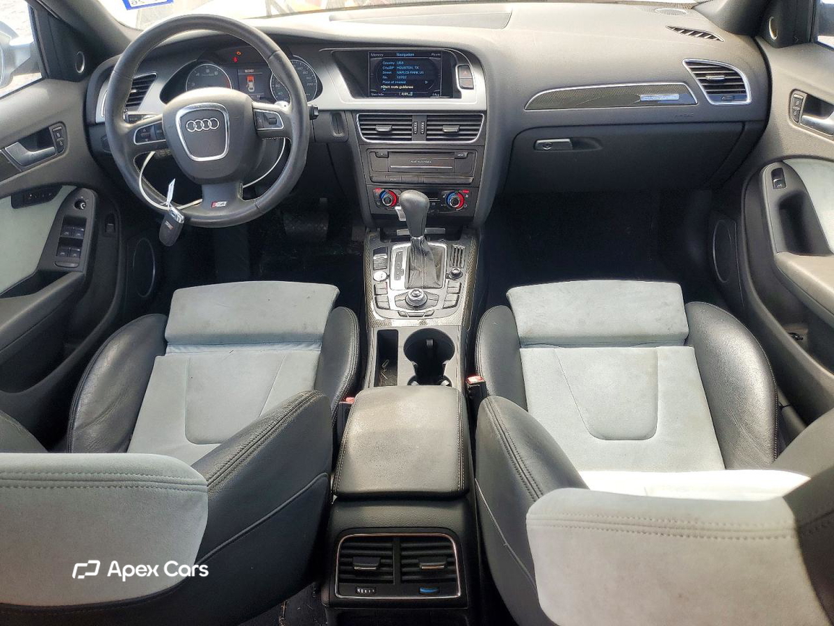 Audi RS4 2011