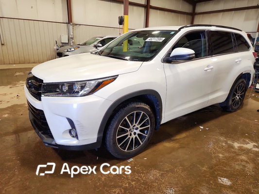 Toyota Highlander 2018 - Image 1 of 15